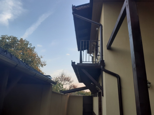 Casa moderna cu doua etaje Casa moderna cu doua etaje